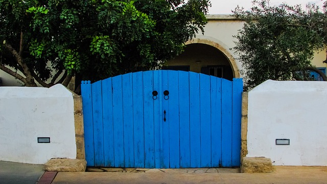 modrá vrata